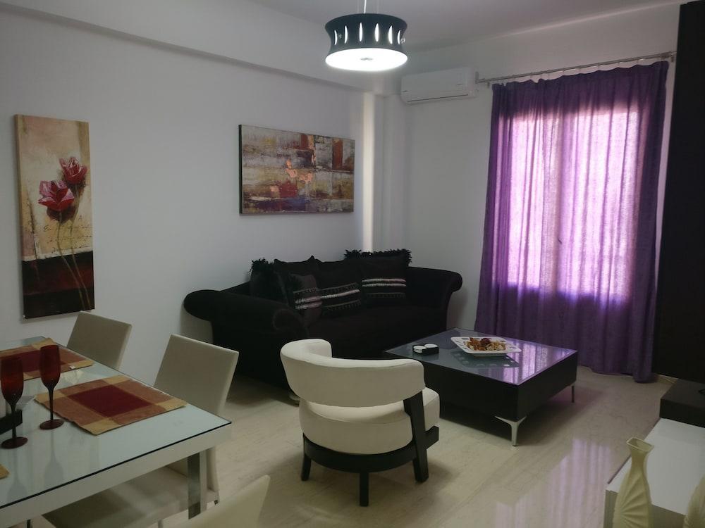 Paradise Apartment *